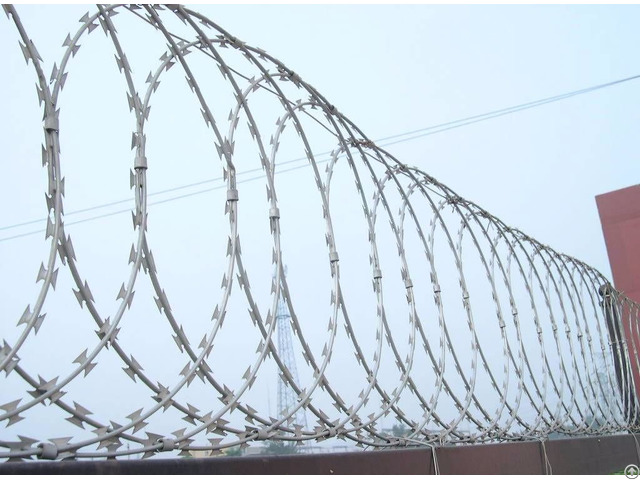 Razor Mesh Versatile Security Fence With Neat Appearance