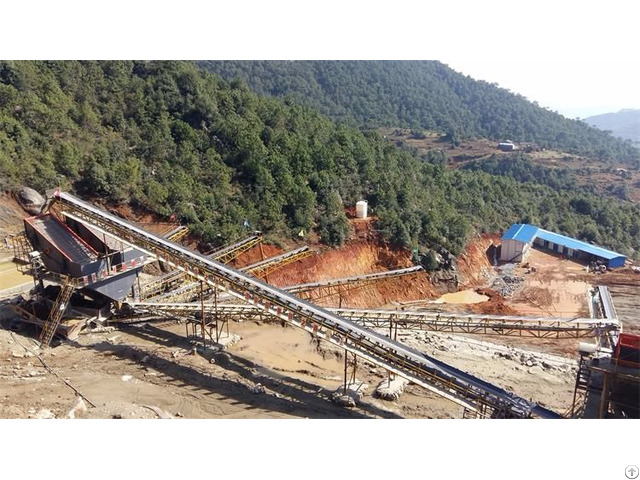 V Belt Conveyor For Convenient Stone Transportation In Rock Production Line