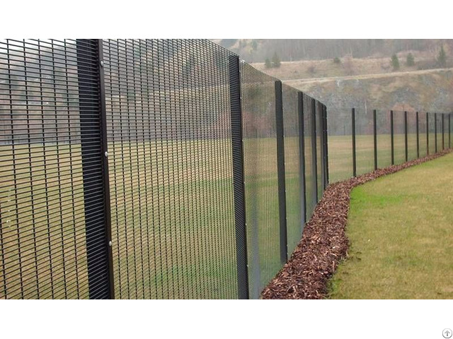 Finger Proof Security Fence