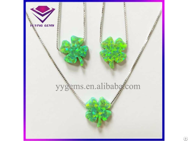 Popular Green Clover Shape Opal Bead Silver Pendant Necklace