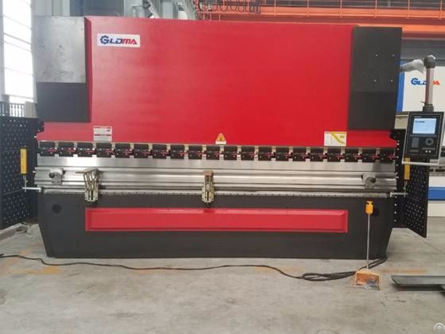 Full Load Test For 2 300t 3200mm Tandem Press Brake Machine