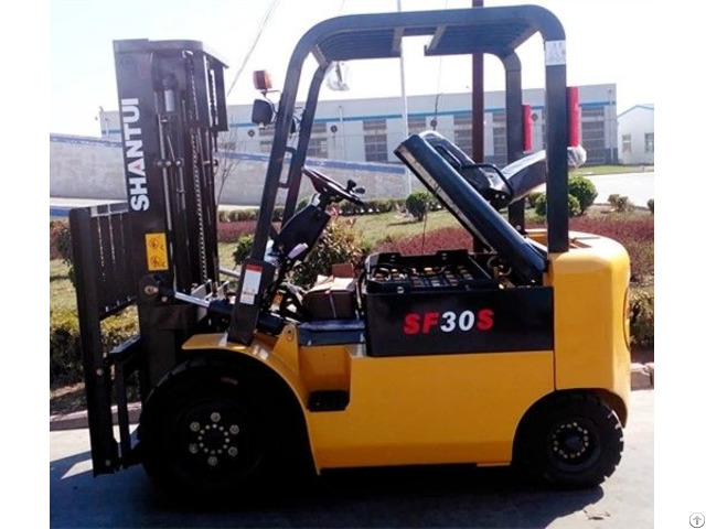 Electric Forklift With Large Battery