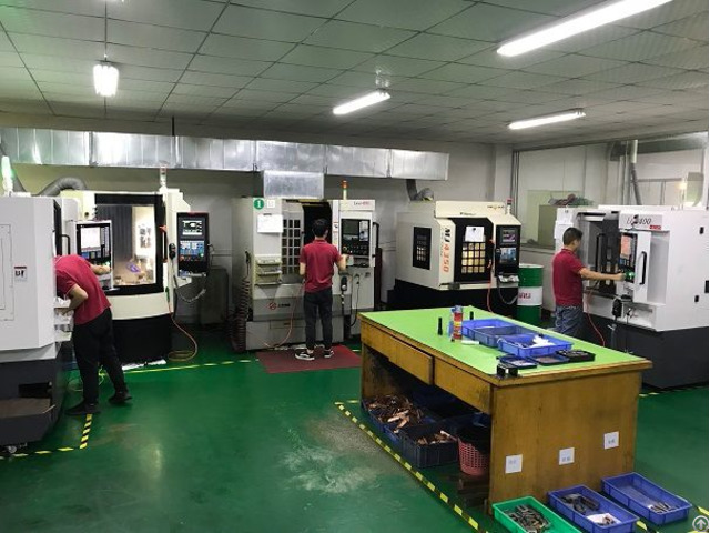 Yize Mould Supplies Precision Mold Parts Professinaolly
