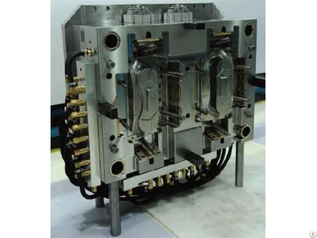 China Plastic Mould Injection Mold Maker