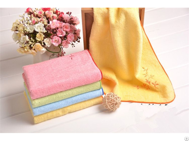 Color Strip Satin Towel