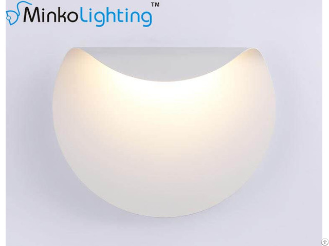 China Outdoor Fixtures Modern Led Wall Light