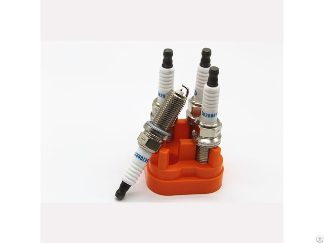 Wholesale High Quality Car Engine Iridium Spark Plug Sk20hr11