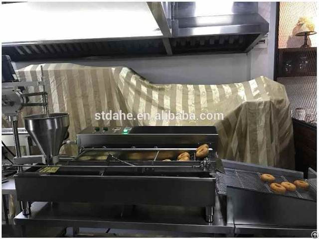 Newest Automatic Donut Extruder With Fryer And Glazer Yufeng