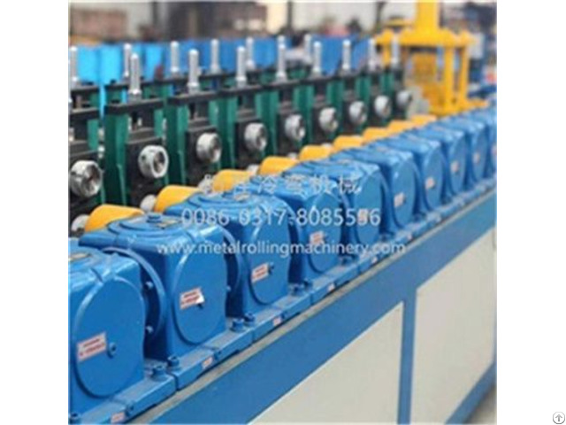 Automatically Interchangeable Steel Forming Machine