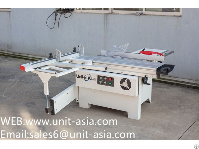 Sliding Table Panel Saws