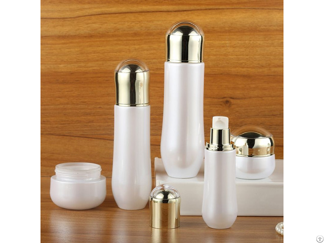 Fashionable White Luxury 120ml Lotion Bottle