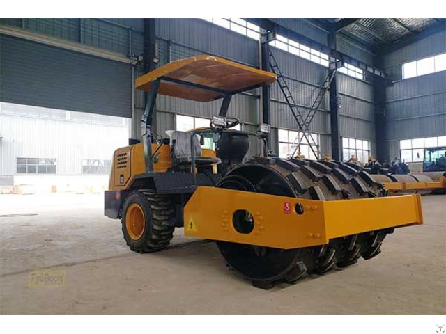 Vibratory Road Roller