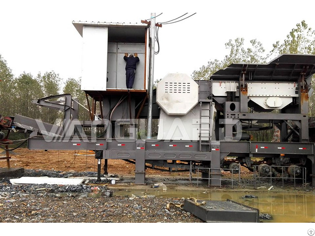 Mining Equipment Jaw Crusher Mobile Stone Crushing Machine