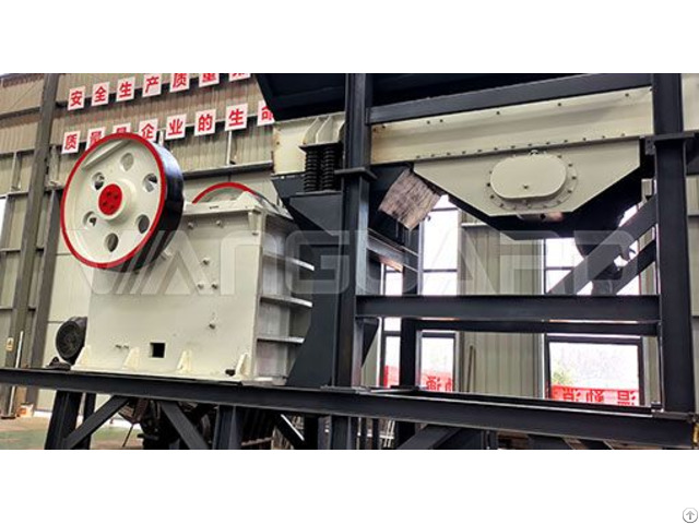 Factory Price Mobile Stone Crushing Machine Rock Jaw Crusher For Sale