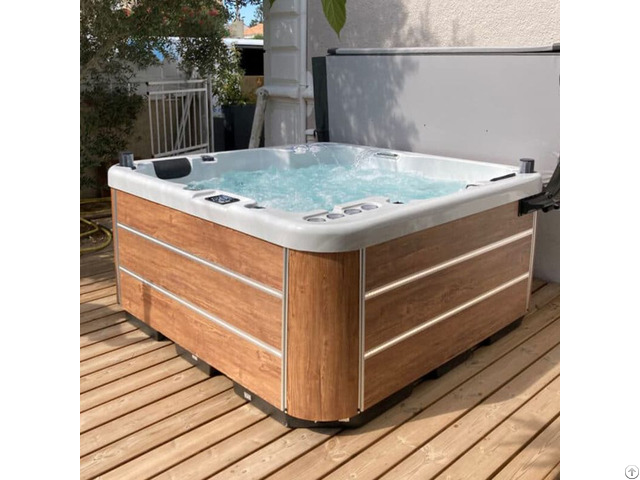 Four People Luxury Massage Aromatherapy Whirlpool Spa