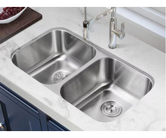 Stainless Steel Sinks Offer Versatile Options