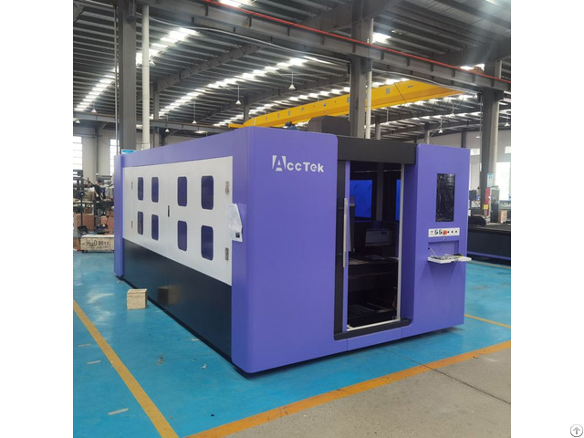Fully Enclosed Fiber Laser Cutting Machine