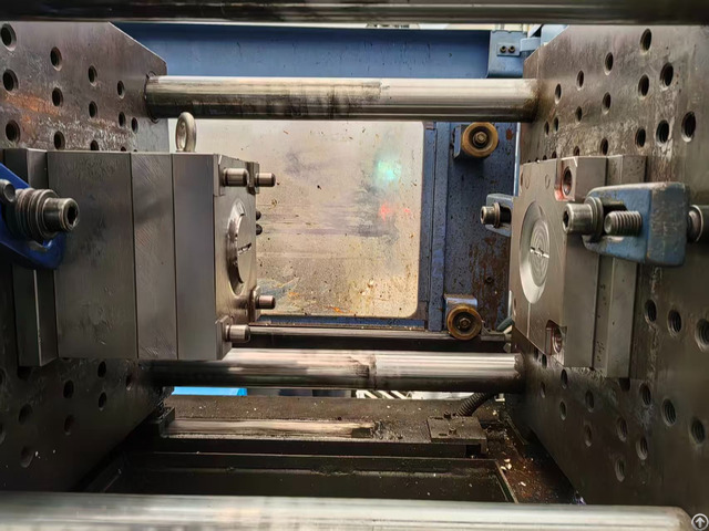 Plastic Injection Mold Making And Testing