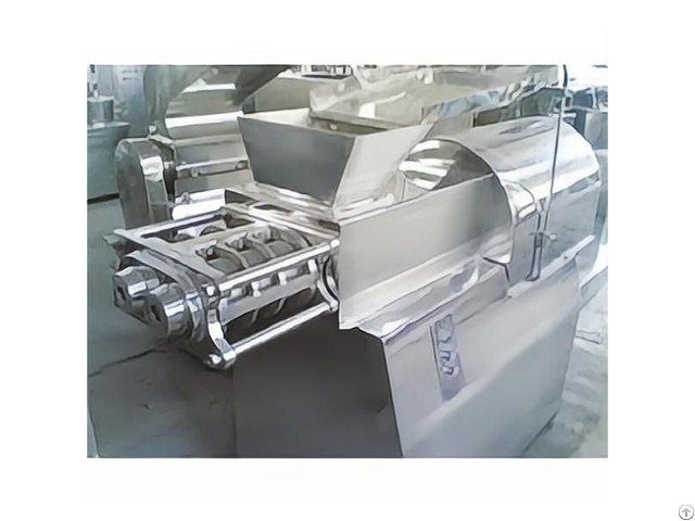 Screw Extruding Granulating Device