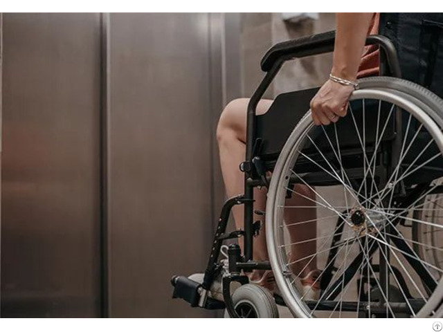 Un Bed Hospital Elevator