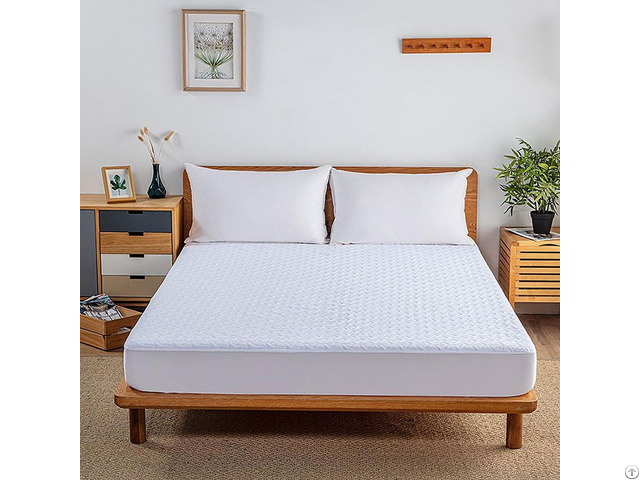 Comfortable Bedding Breathable Mattress Protector With Polyester Airlayer Fabric