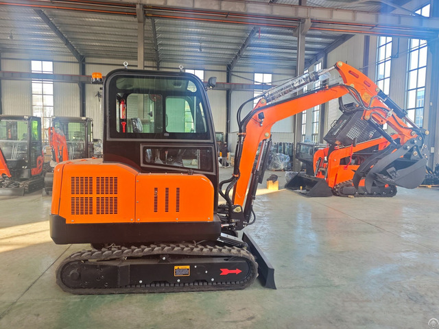 Yumo New Compact Excavators 0 8ton To 6 5ton With Export Service From China