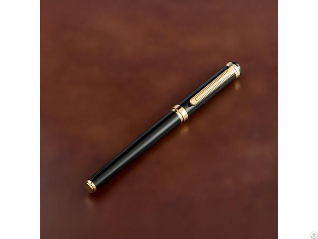 Classic Black And Gold Fountain Pen