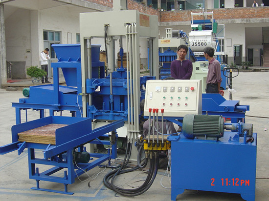 Block Making Machiney