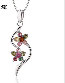 Charm Necklace Heart Open