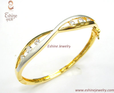 Classical Engagement Brass Jewelry Bangle With Gold Plating