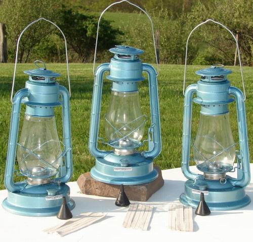 D80 Hurricane Lantern Kerosene