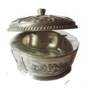 Metal Ashtray With Cover