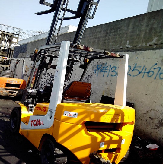 Used Tcm Hl25 Forklift