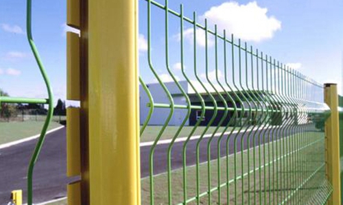 Wire Mesh Fence With Peach Type Post