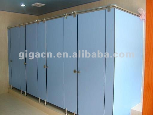 Giga Washroom Partition