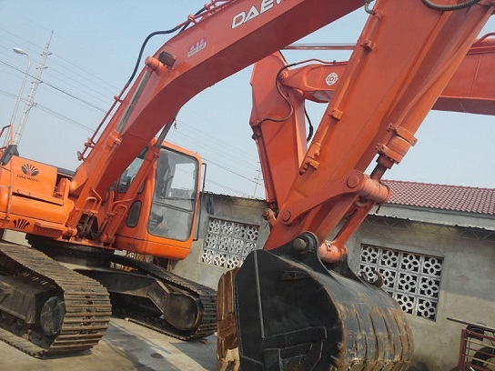 Used Daewoo Dh220lc Excavator